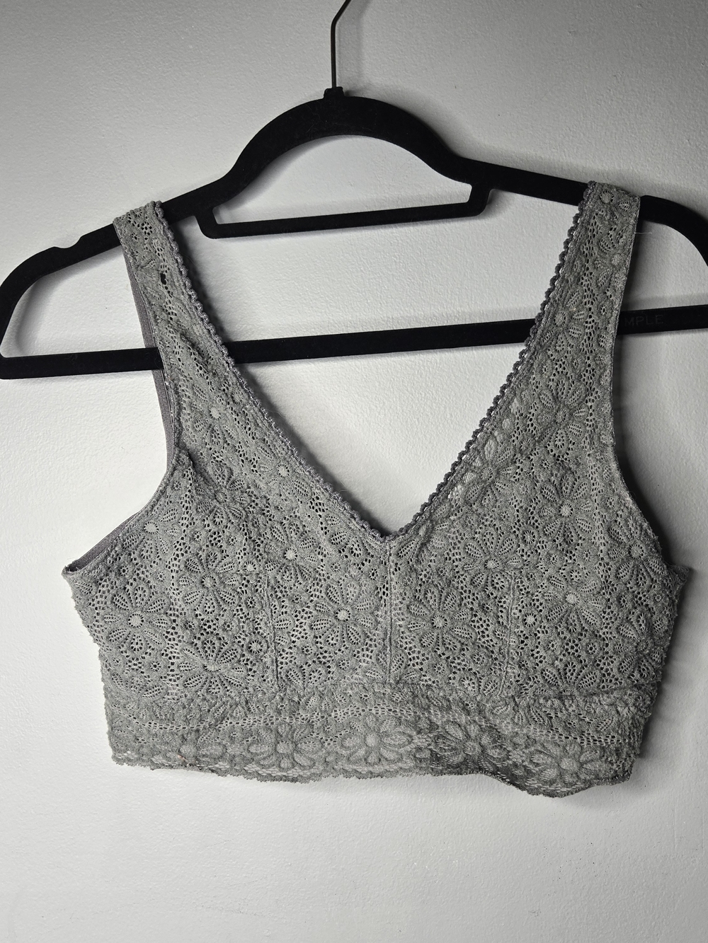 SO Intimates Gray Floral Lace Bralette Size Large Plunge Racerback